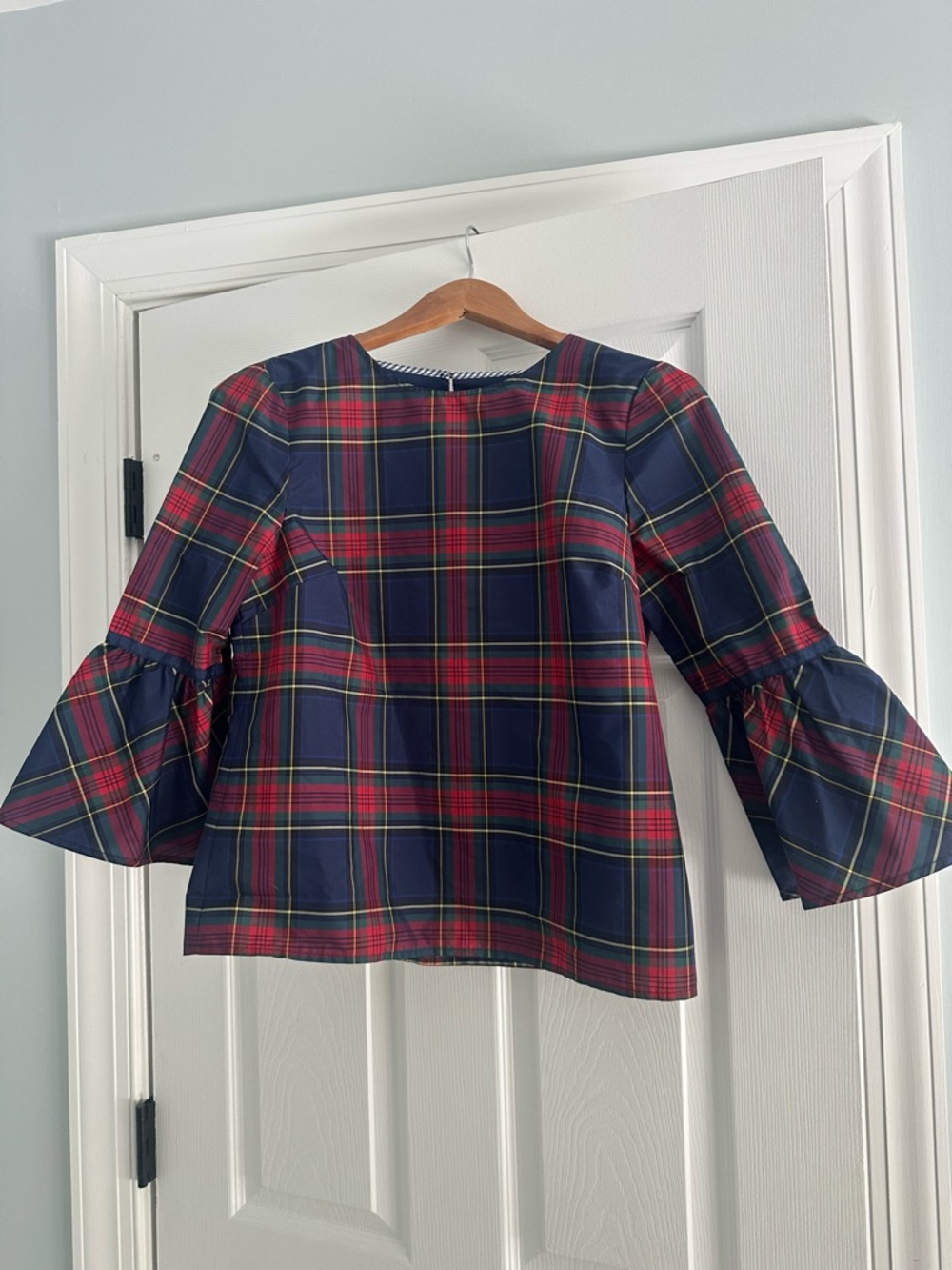 Vineyard Vines Navy and Red Plaid Bell-Sleeve Blouse, size 4